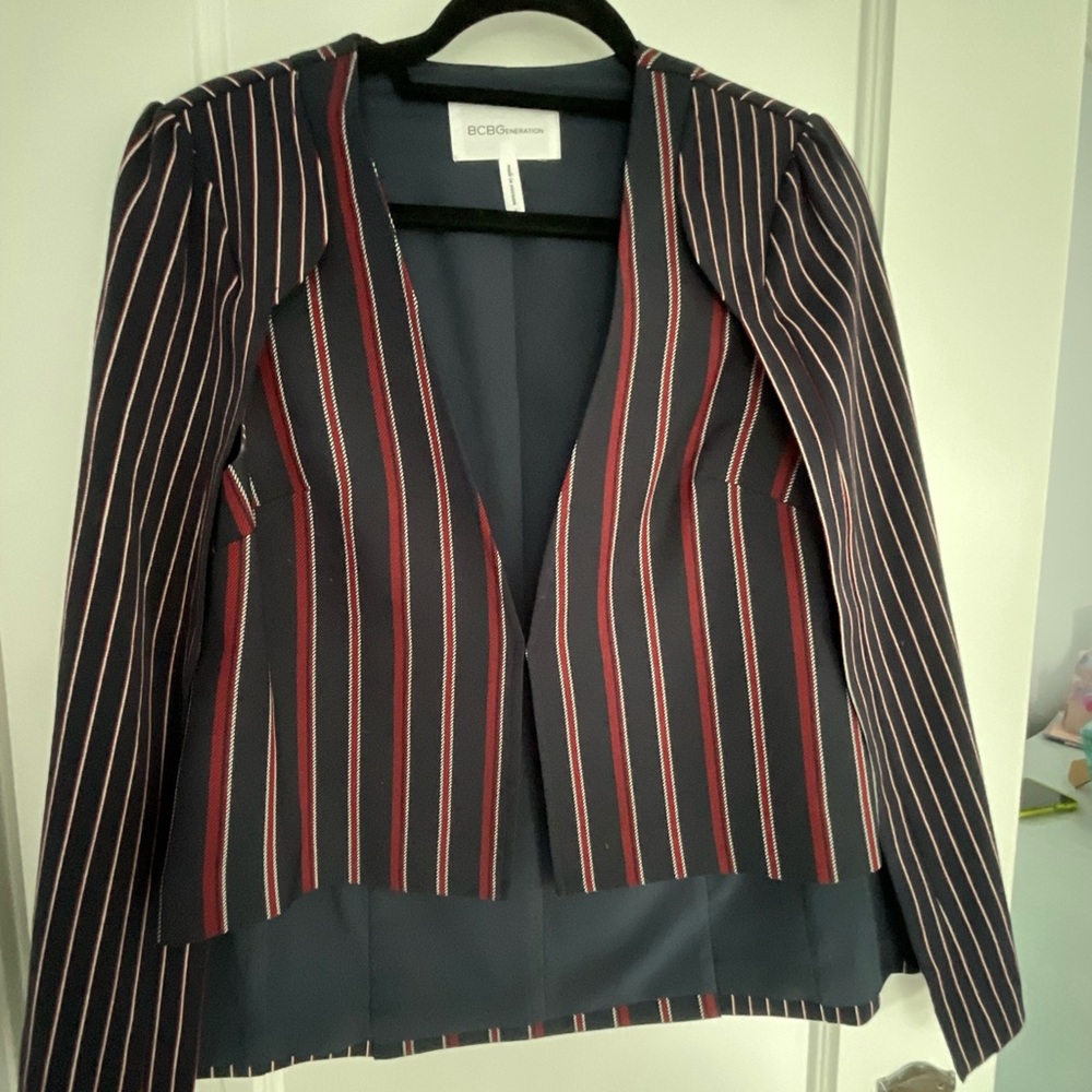 BCBGeneration Cape Blazer Size S - Picture 3 of 8